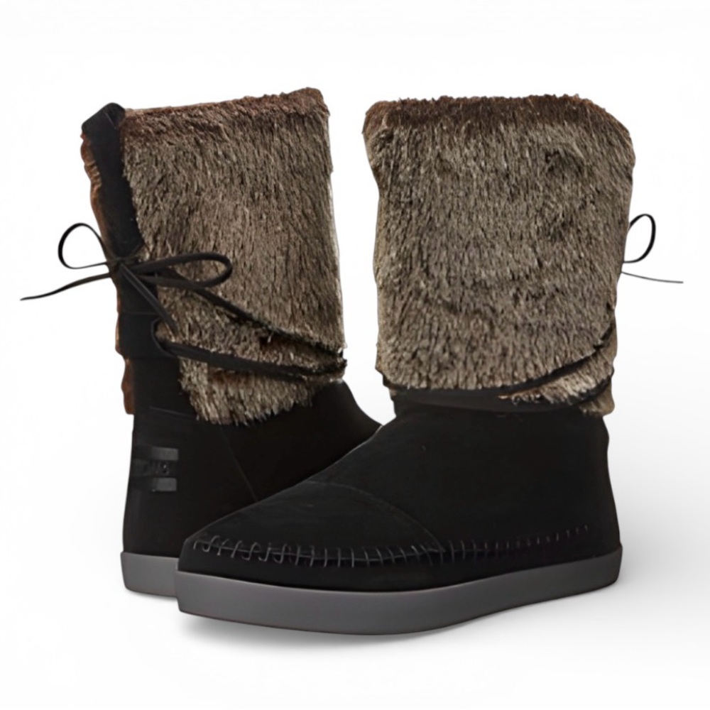 TOMS Nepal Black Suede Faux Fur Moccasin Boot Size 10